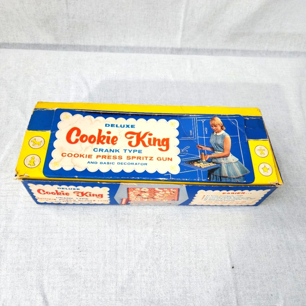 Vtg Deluxe Cookie King Crank Type Press Spritz Gun, Basic Decorator W/ All Discs